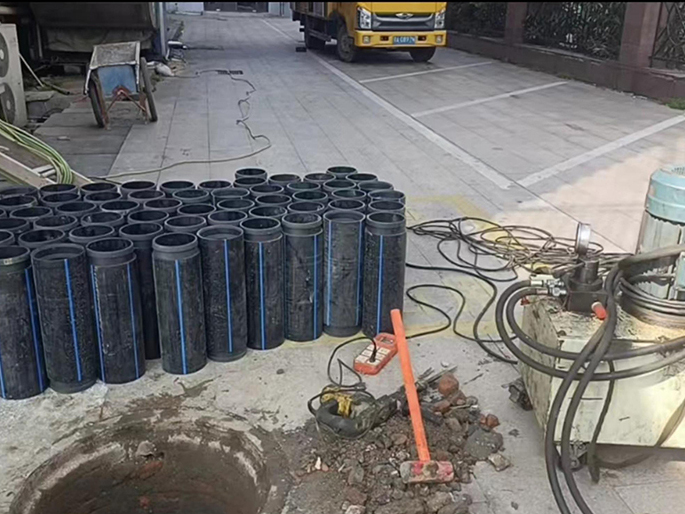 晋江PE置换管厂家 DN315置换管 非开挖管短管置换