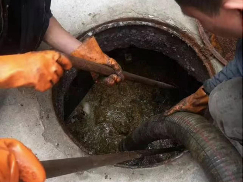 晋江清理化粪池时如何避免沼气的危害?